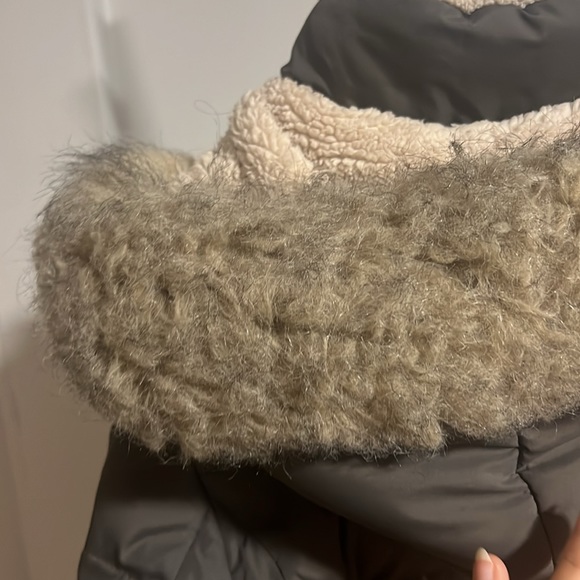 New jacket but little bit the furry is burn in washing machine - Picture 6 of 6